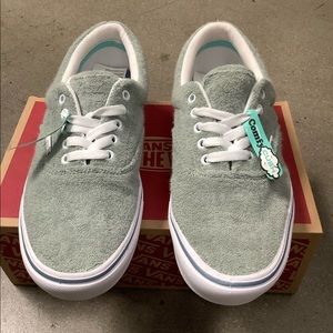 ComfyCush Era
(Terry) green milieu/true white